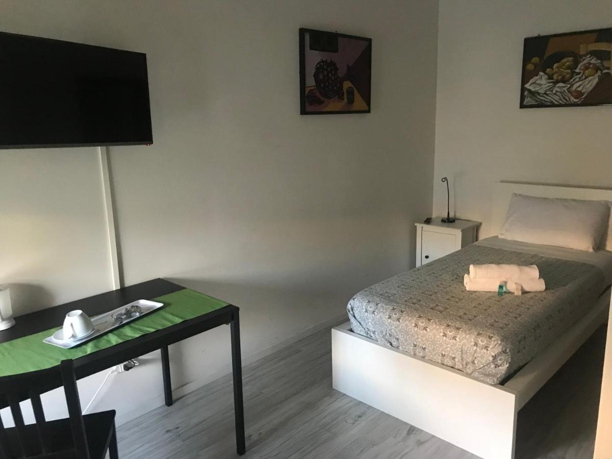 Itremoschettieri Bed and Breakfast Bologna Exteriör bild